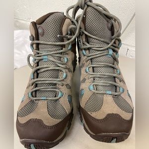 Merrell womens Deverta 2 size 9